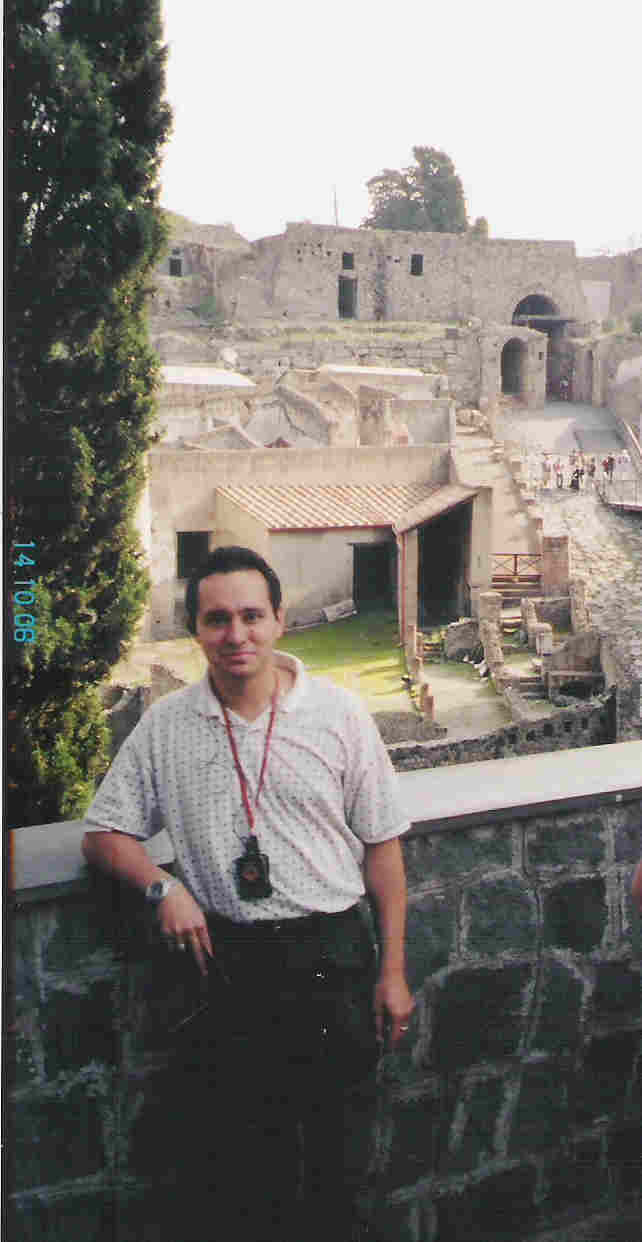 Dave travels to Pompei, Italy